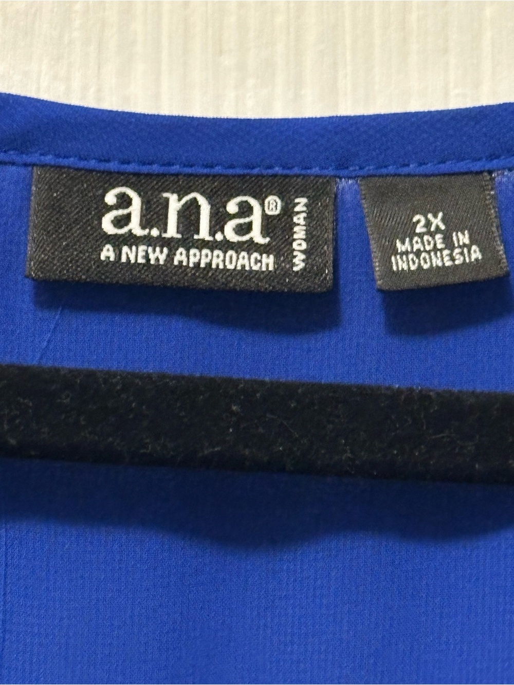 a.n.a Royal Blue Sleeveless Tank with Black Sequin Stripes Women’s Plus Size 2X - Picture 3 of 6